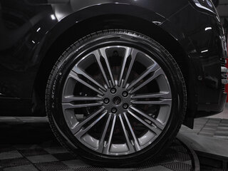 2025 Land Rover Range Rover P530 MHEV V, чёрный, 31800000 рублей, вид 4