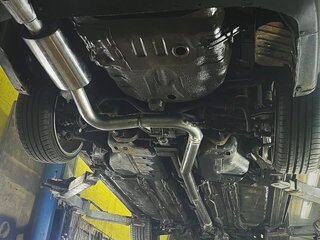 1999 Mitsubishi Legnum, чёрный, 895000 рублей, вид 3