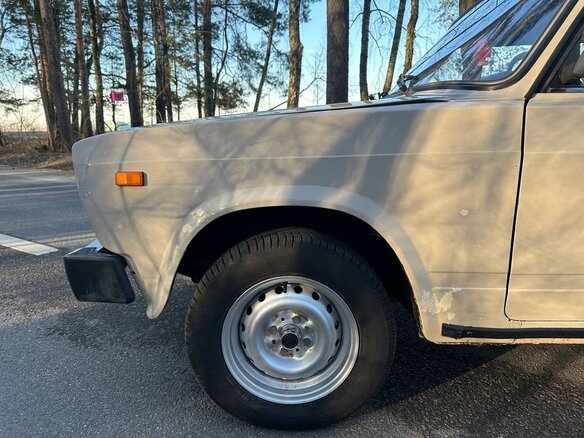 1996 Lada (ВАЗ) 2105, бежевый, 210000 рублей - вид 12
