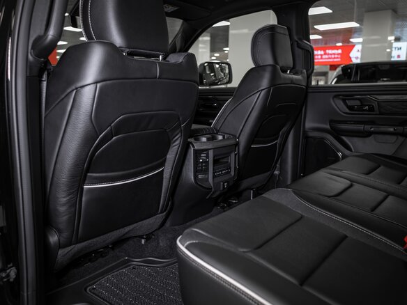 2026 Ram 1500 Crew Cab V Рестайлинг, чёрный, 9650000 рублей - вид 11