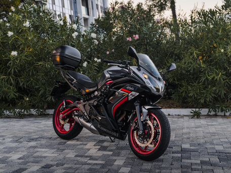 2017 Kawasaki Ninja 400, пурпурный, 486000 рублей, вид 4