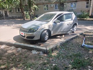 2005 Opel Astra H, серый, 390000 рублей, вид 2
