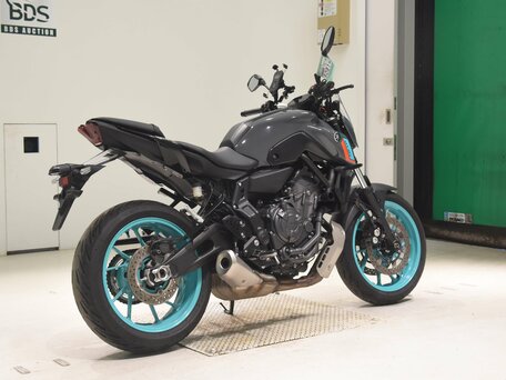 2022 Yamaha MT-07 (FZ-07), серый, 800000 рублей, вид 3