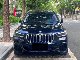 2022 BMW X5 30i IV (G05/G18), чёрный, 5735000 рублей, вид 2