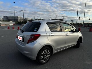 2016 Toyota Vitz III (XP130) Рестайлинг, серый, 700000 рублей, вид 3
