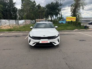 2021 Kia K5 III, белый, 1530000 рублей, вид 1