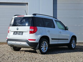 2016 Skoda Yeti I Рестайлинг, белый, 1200000 рублей, вид 5