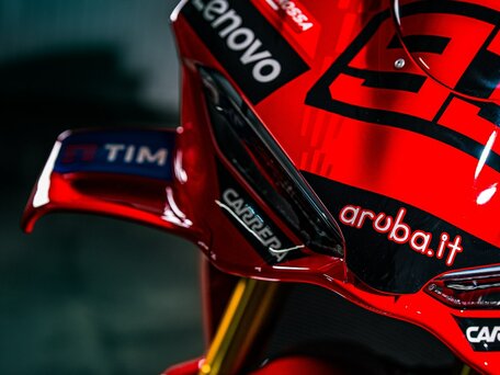 2026 Ducati Panigale V4, красный, 14000000 рублей, вид 5