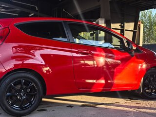 2010 Ford Fiesta Mk6, красный, 720000 рублей, вид 2