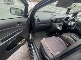 2003 Toyota Wish I, чёрный, 750000 рублей, вид 3
