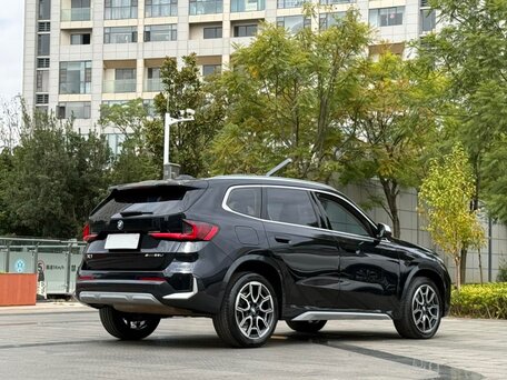 2023 BMW X1 Long 20Li sDrive III (U11/U12), чёрный, 2530000 рублей, вид 4
