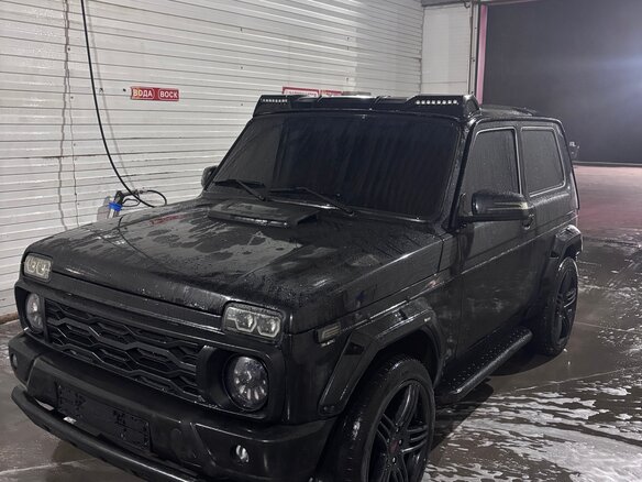 2015 Lada (ВАЗ) 2121 (4x4) I Рестайлинг, чёрный, 530000 рублей - вид 2