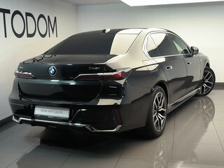 2025 BMW 7 серии 740i xDrive VII (G70), чёрный, 15750000 рублей, вид 4