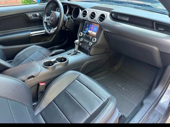 2021 Ford Mustang VI Рестайлинг, серый, 5100000 рублей - вид 7