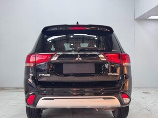 2022 Mitsubishi Outlander III Рестайлинг 3, чёрный, 2140000 рублей, вид 5