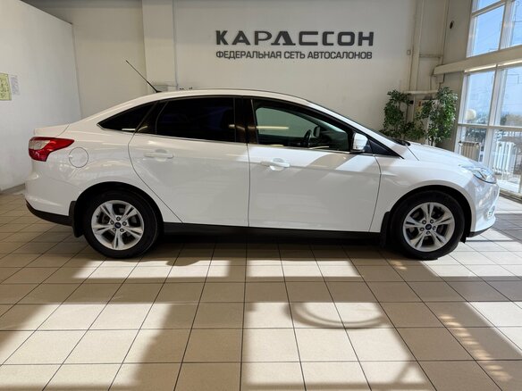 2014 Ford Focus III, белый, 1050000 рублей - вид 5
