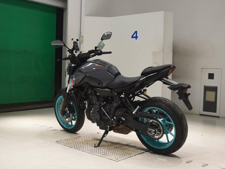 2022 Yamaha MT-07 (FZ-07), серый, 800000 рублей, вид 4