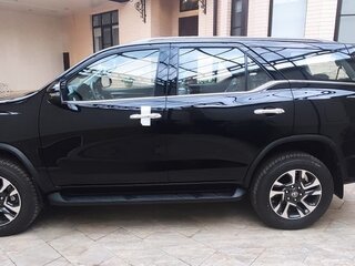 2022 Toyota Fortuner II Рестайлинг, чёрный, 6990000 рублей, вид 4