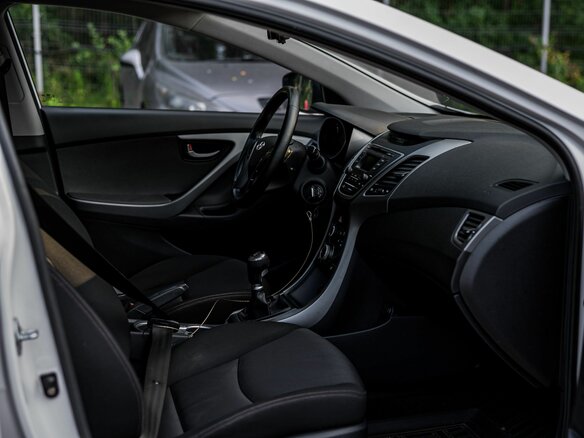 2015 Hyundai Elantra V (MD) Рестайлинг, белый, 850000 рублей - вид 11