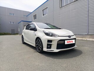 2017 Toyota Aqua I Рестайлинг 2, белый, 1000000 рублей, вид 1