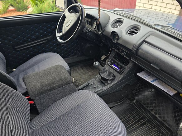 2002 Lada (ВАЗ) 2106 5-speed, синий, 210000 рублей - вид 5