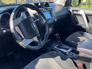 2014 Toyota Land Cruiser Prado 4-speed 150 Series Рестайлинг 1, серебристый, 2700000 рублей, вид 5