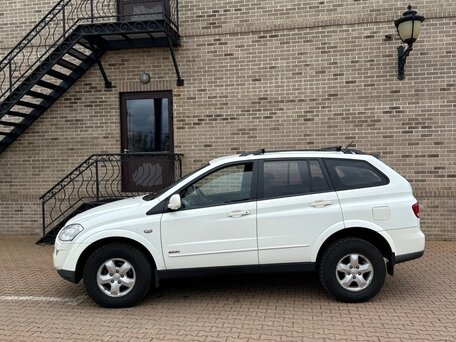 2010 SsangYong Kyron I Рестайлинг, белый, 798000 рублей, вид 1