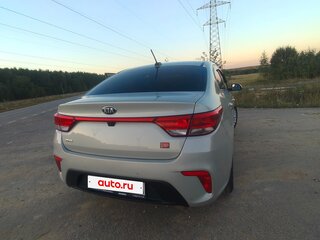 2018 Kia Rio IV, бежевый, 1500000 рублей, вид 4