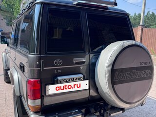 2013 Toyota Land Cruiser 76 70 Series Рестайлинг 1, серый, 3990000 рублей, вид 4