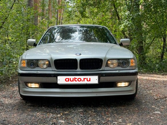 1999 BMW 7 серии 735i III (E38) Рестайлинг, серебристый, 1400000 рублей - вид 7