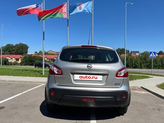 2010 Nissan Qashqai I Рестайлинг, серебристый, 799000 рублей, вид 3