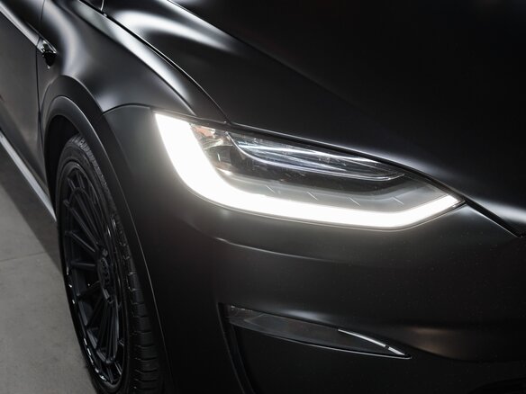 2023 Tesla Model X Plaid I Рестайлинг, чёрный - вид 4