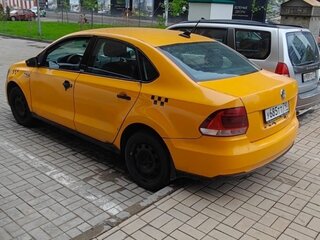 2017 Volkswagen Polo V Рестайлинг, чёрный, 485000 рублей, вид 4