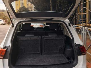 2021 Volkswagen Tiguan Allspace II, белый, 2600000 рублей, вид 4