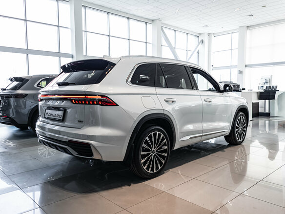 2025 Geely Monjaro I, белый, 4954990 рублей - вид 3