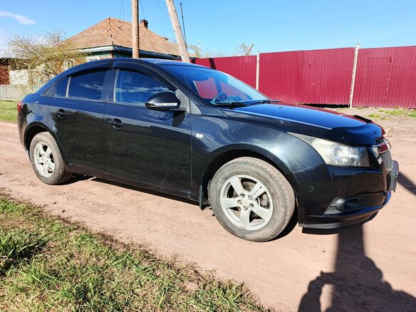 2010 Chevrolet Cruze I, чёрный, 590000 рублей - вид 1