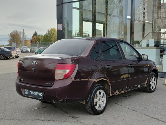2012 Lada (ВАЗ) Granta I, красный, 150000 рублей - вид 4