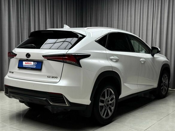 2018 Lexus NX 200 I Рестайлинг, белый, 2899000 рублей - вид 4