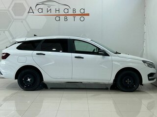 2026 Lada (ВАЗ) Vesta SW I Рестайлинг (NG), белый, 1711000 рублей, вид 4