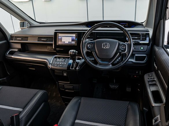 2016 Honda Stepwgn Spada V, чёрный, 2030000 рублей - вид 5