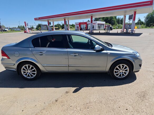2013 Opel Astra H Рестайлинг, серый, 650000 рублей - вид 1