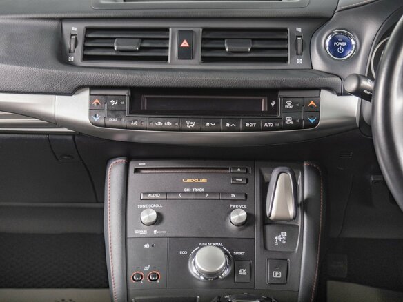 2013 Lexus CT 200h I, белый, 1649000 рублей - вид 14