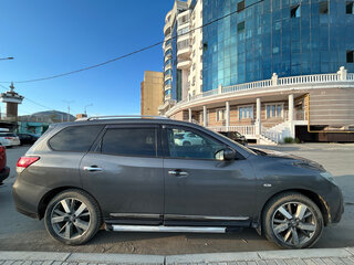 2014 Nissan Pathfinder IV, серебристый, 2200000 рублей, вид 3