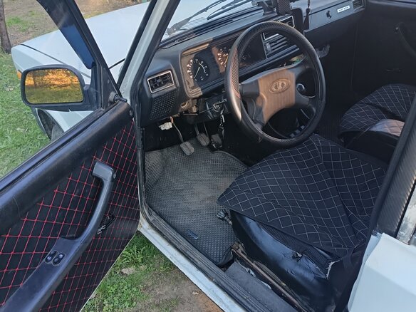2002 Lada (ВАЗ) 2107, белый, 130000 рублей - вид 5