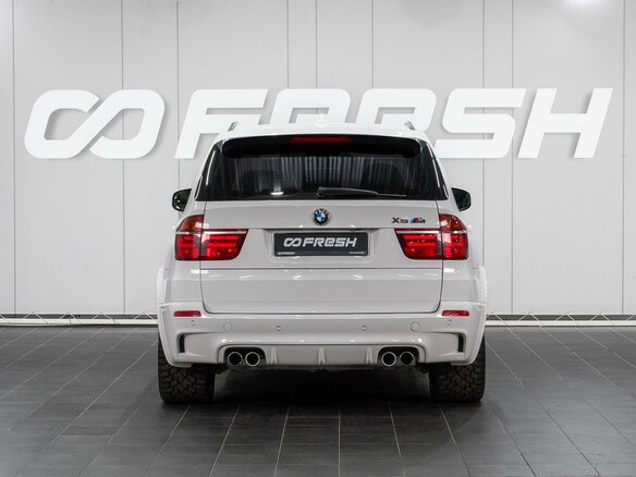 2011 BMW X5 M I (E70), белый - вид 3