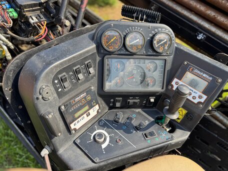 2005 DitchWitch Буровые установки, красный, 8850000 рублей, вид 4