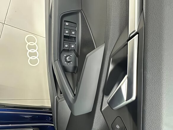 2023 Audi A3 Sportback 35 TFSI IV (8Y), синий, 2199000 рублей - вид 20