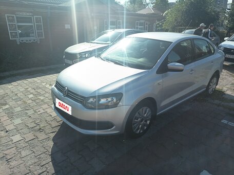 2011 Volkswagen Polo V, серебристый, 700000 рублей, вид 1