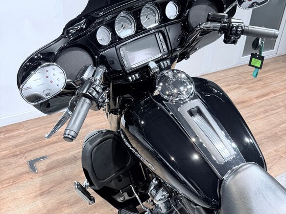2018 Harley-Davidson Electra Glide, чёрный, 1799000 рублей - вид 15