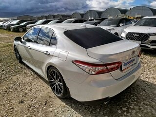 2019 Toyota Camry VIII (XV70), белый, 2049720 рублей, вид 3